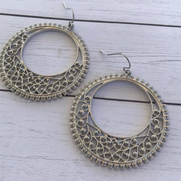 NEW Silver Bohemian Mandala Design Hoop Earrings - Picture 4 of 8